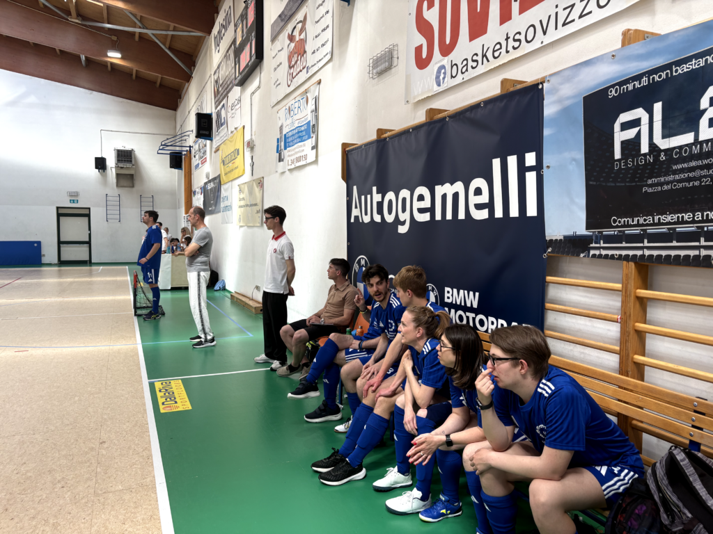 Inquadrata la panchina dell'Universal Sport Sovizzo mentre guarda la partita